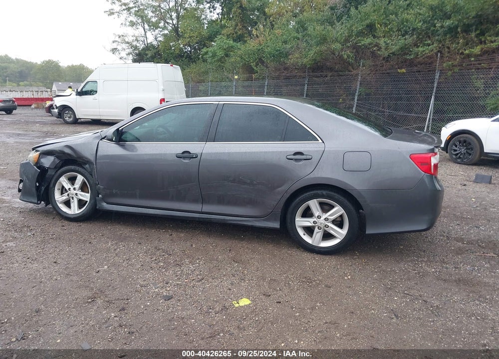 2014 TOYOTA CAMRY SE VIN: 4T1BF1FK1EU422084