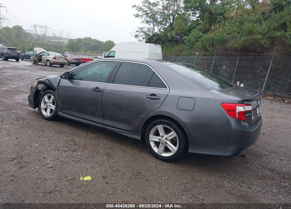 2014 TOYOTA CAMRY SE VIN: 4T1BF1FK1EU422084