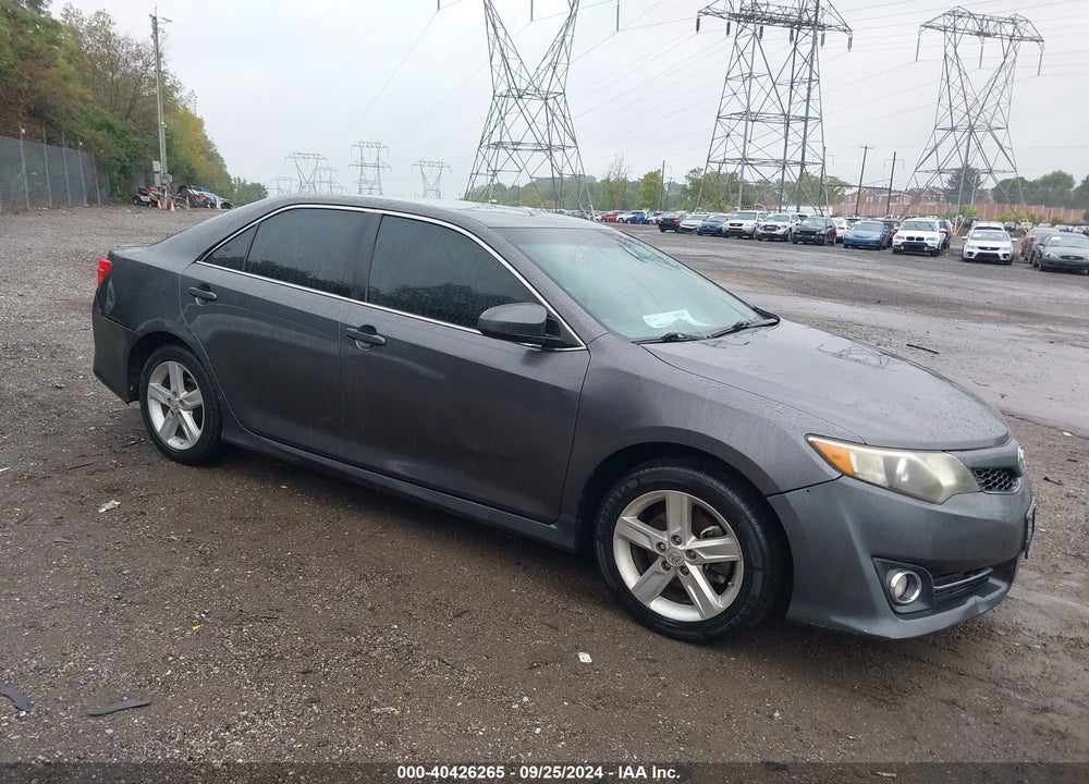 2014 TOYOTA CAMRY SE VIN: 4T1BF1FK1EU422084