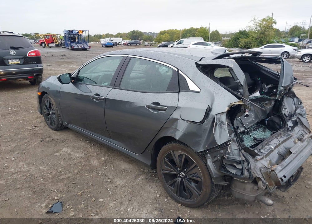2018 HONDA CIVIC EX VIN: SHHFK7H58JU409863