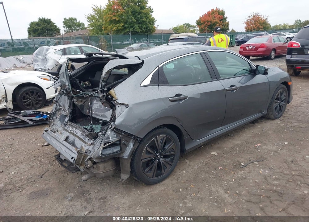 2018 HONDA CIVIC EX VIN: SHHFK7H58JU409863
