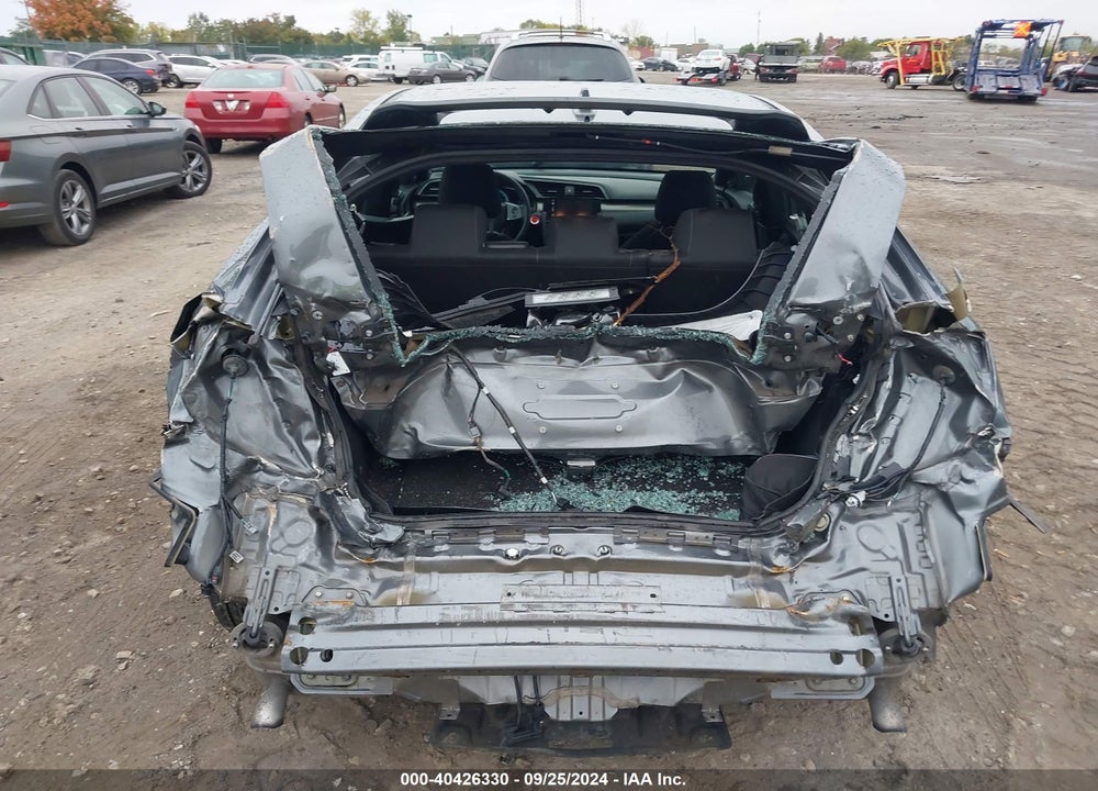 2018 HONDA CIVIC EX VIN: SHHFK7H58JU409863