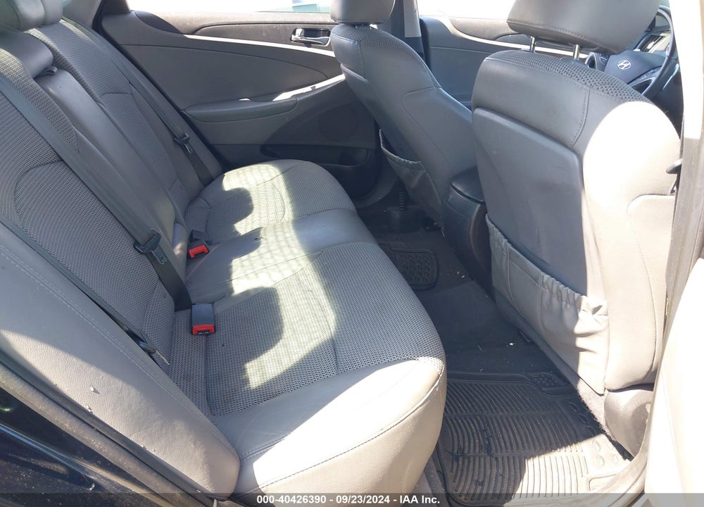 2011 HYUNDAI SONATA SE 2.0T VIN: 5NPEC4AB9BH243770