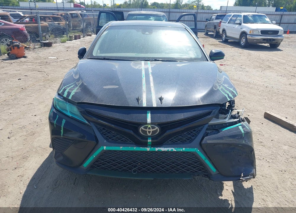 2018 TOYOTA CAMRY SE VIN: JTNB11HKXJ3049221