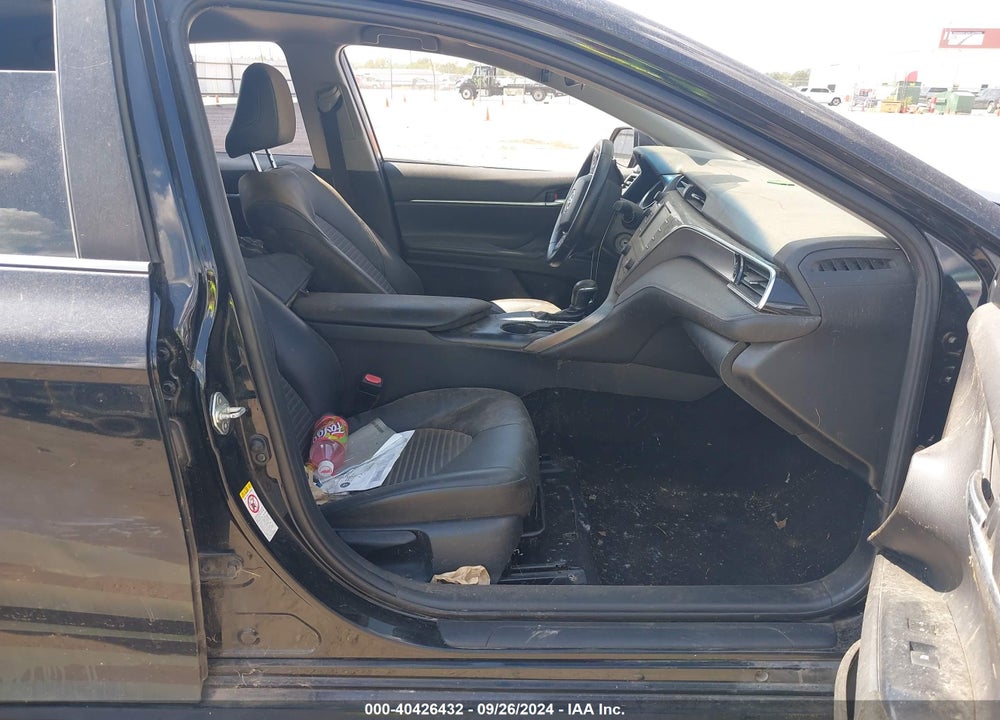 2018 TOYOTA CAMRY SE VIN: JTNB11HKXJ3049221