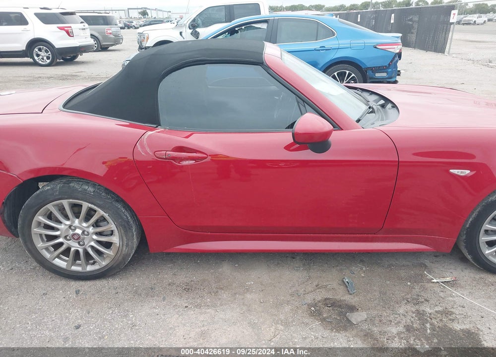 2017 FIAT 124 SPIDER CLASSICA VIN: JC1NFAEK9H0106606