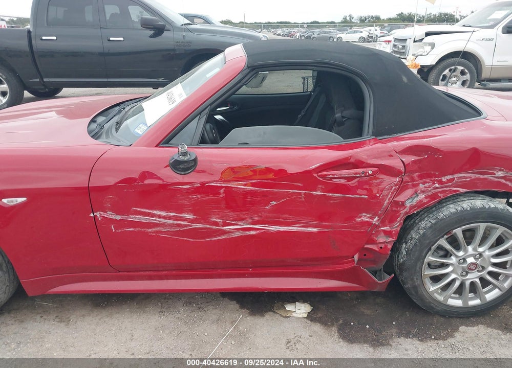 2017 FIAT 124 SPIDER CLASSICA VIN: JC1NFAEK9H0106606