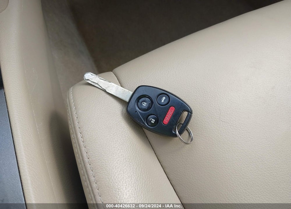 2012 HONDA ACCORD 2.4 EX-L VIN: 1HGCP2F8XCA119160