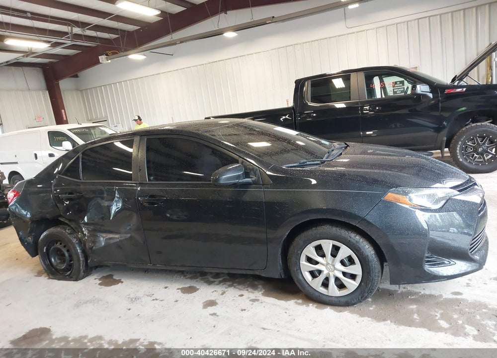 2017 TOYOTA COROLLA L VIN: 2T1BURHE5HC927501