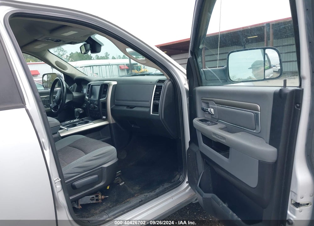 2013 RAM 1500 SLT VIN: 1C6RR7LT5DS571173
