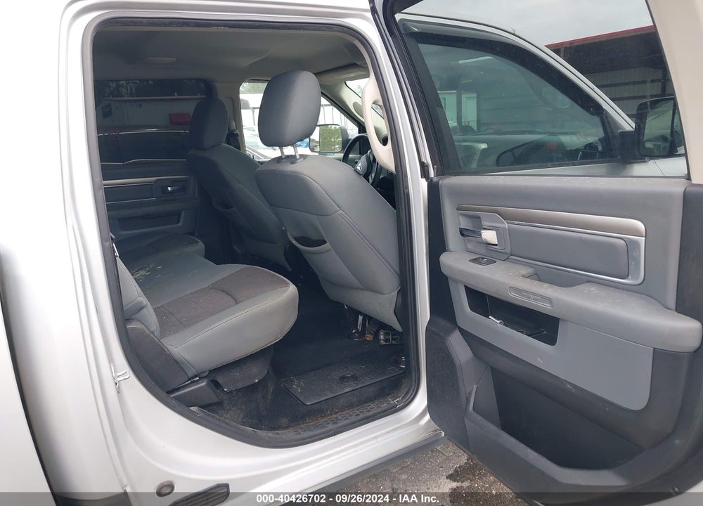 2013 RAM 1500 SLT VIN: 1C6RR7LT5DS571173