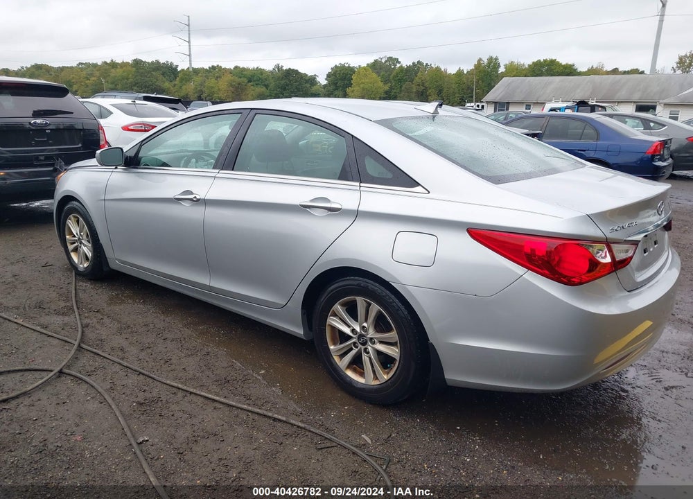 2013 HYUNDAI SONATA GLS VIN: 5NPEB4AC6DH770261
