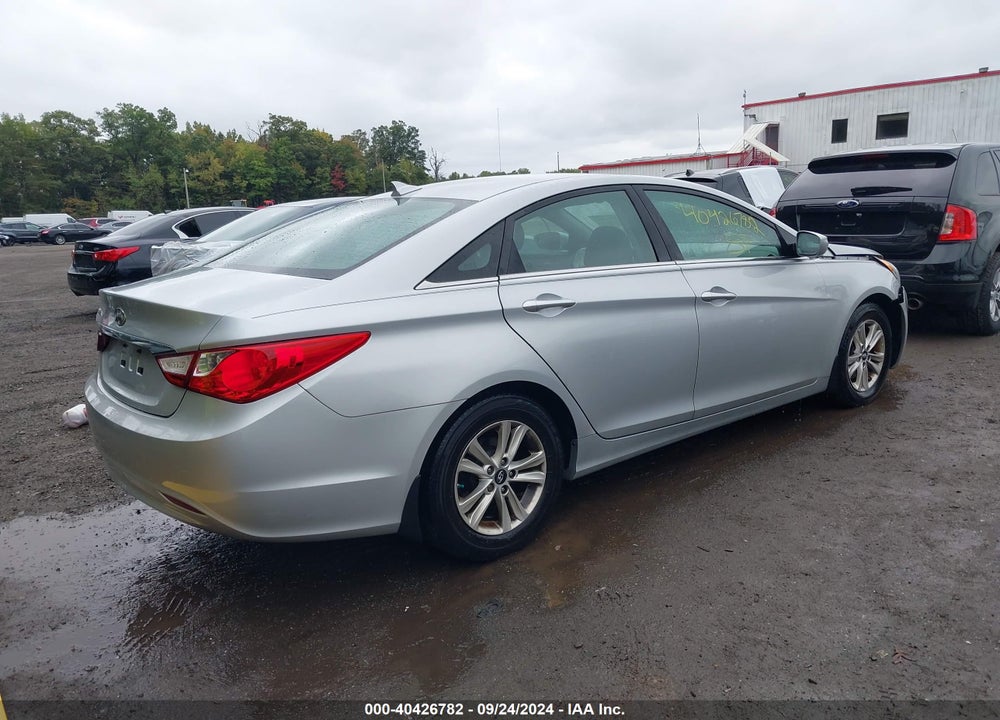 2013 HYUNDAI SONATA GLS VIN: 5NPEB4AC6DH770261