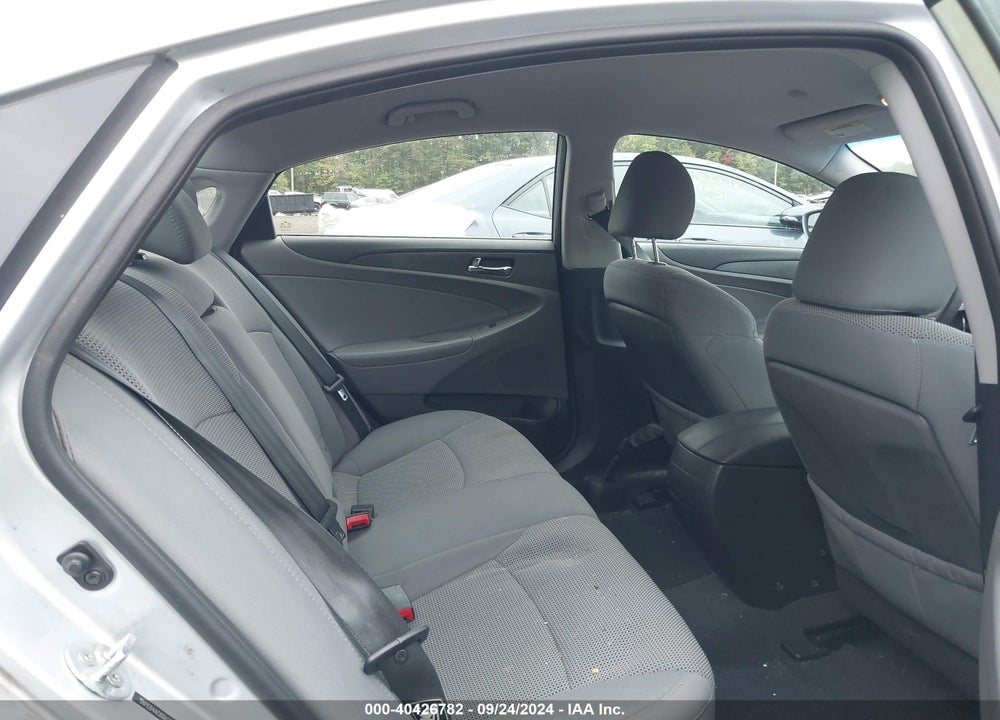 2013 HYUNDAI SONATA GLS VIN: 5NPEB4AC6DH770261