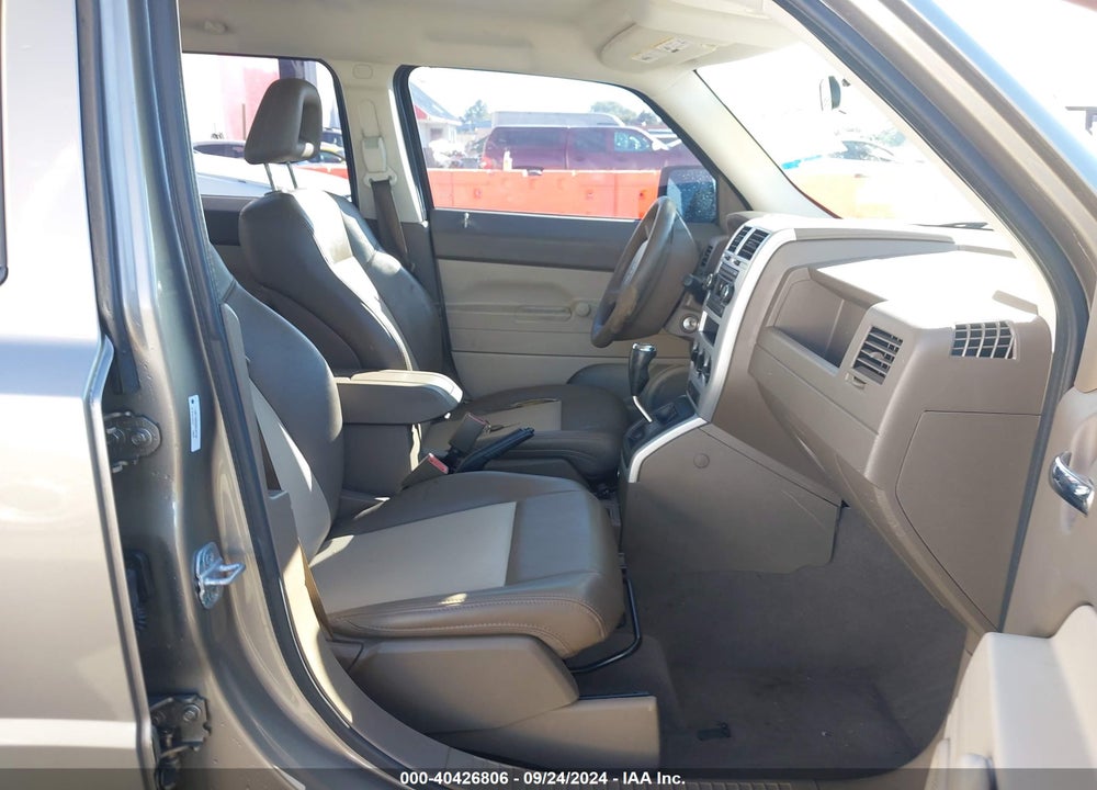 2008 JEEP PATRIOT SPORT VIN: 1J8FT28W08D547790