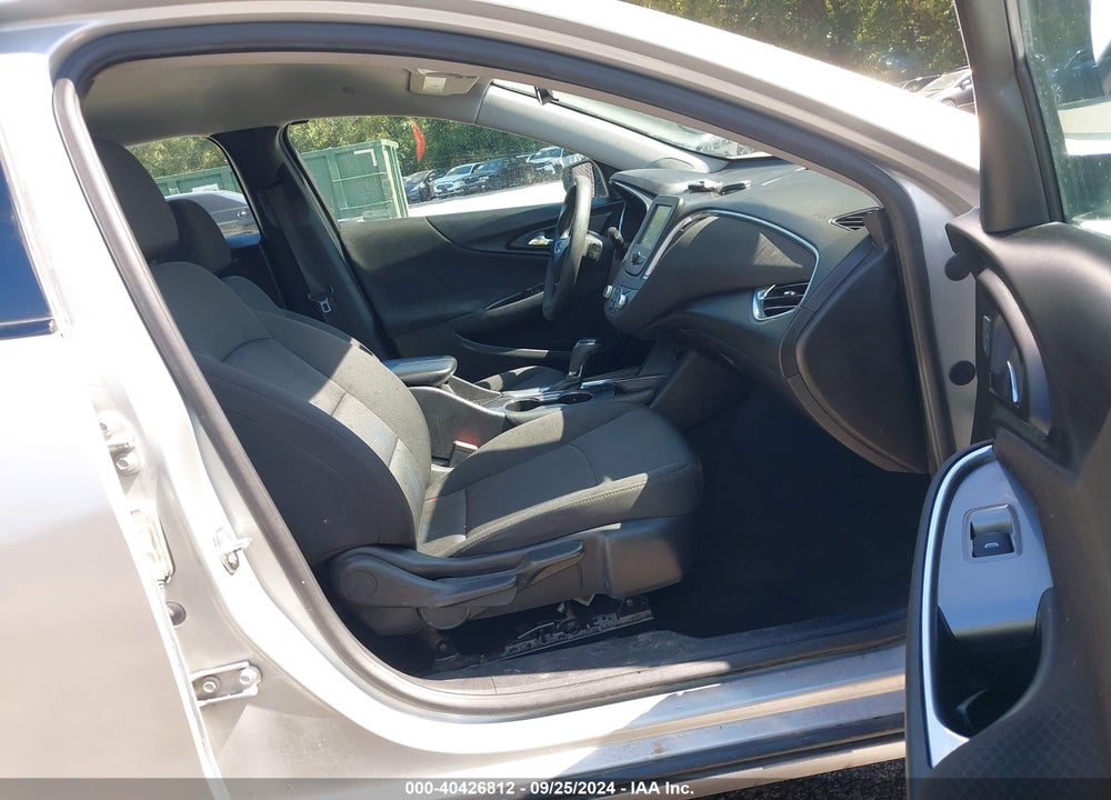 2018 CHEVROLET MALIBU LT VIN: 1G1ZD5ST0JF269610