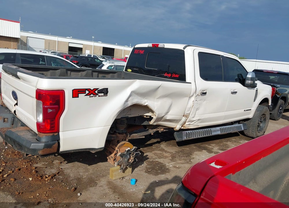 2017 FORD F-250 LARIAT VIN: 1FT7W2BT2HEB90155