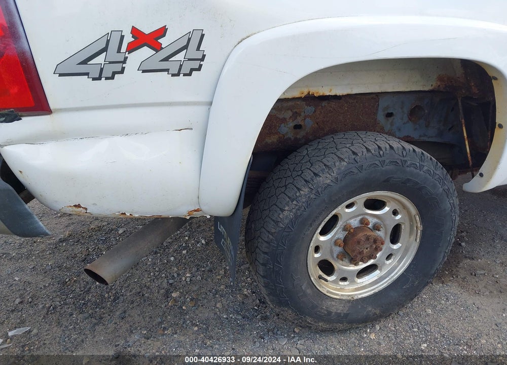 2003 CHEVROLET SILVERADO 2500HD LS VIN: 1GCHK23U13F258858