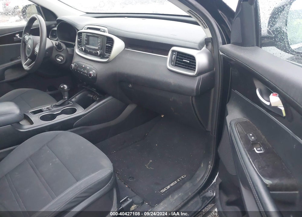 2016 KIA SORENTO 3.3L LX VIN: 5XYPGDA54GG179093