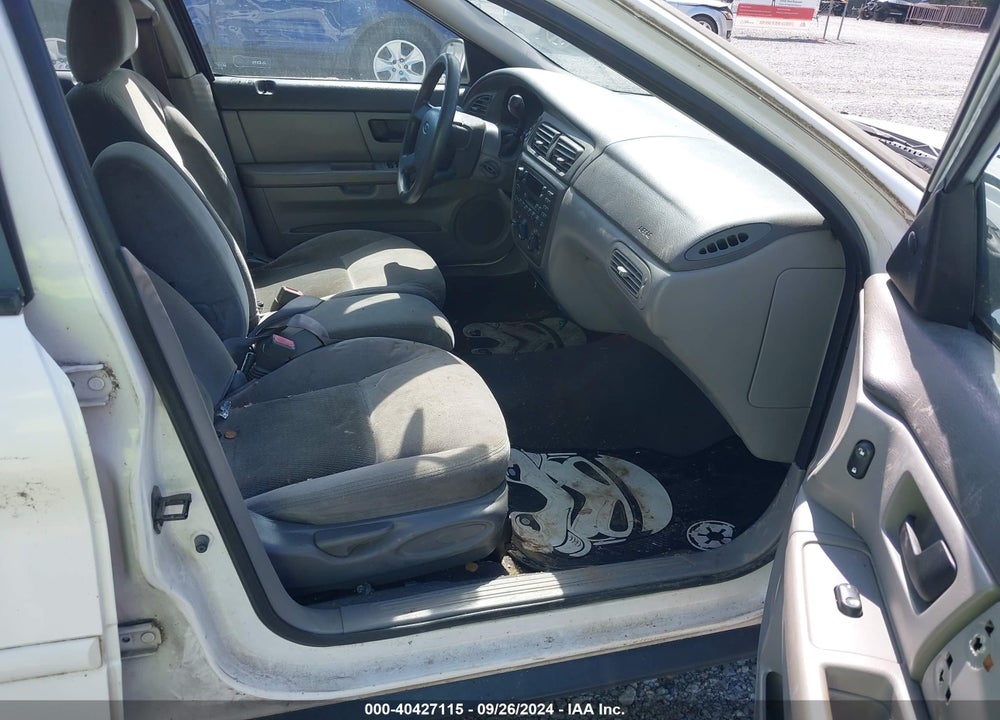 2004 FORD TAURUS SE VIN: 1FAFP53274G132630