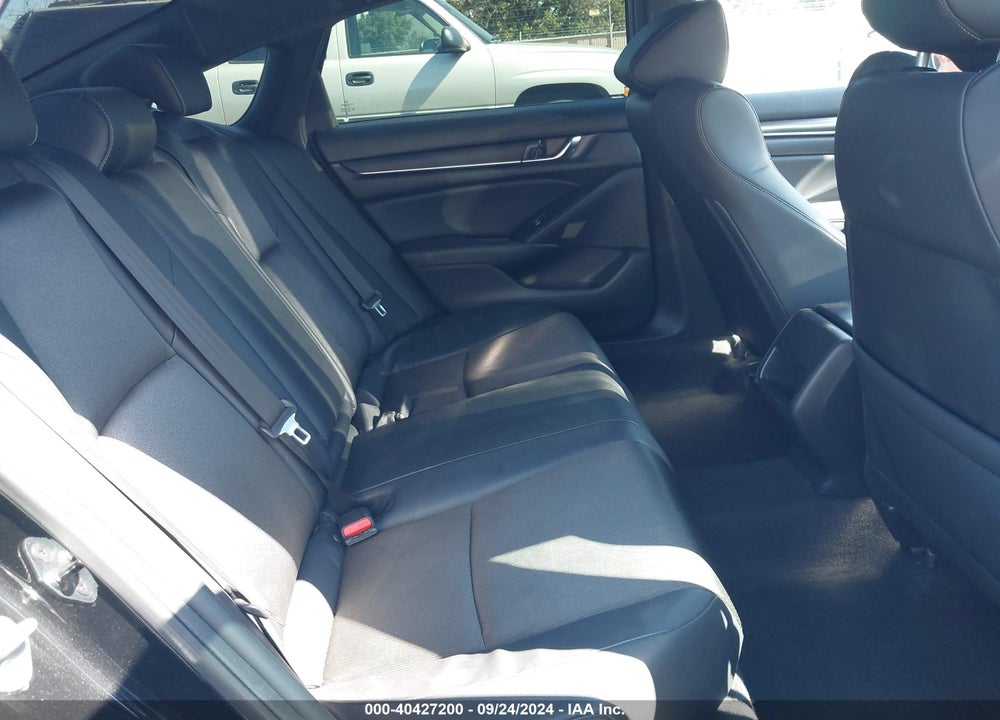2018 HONDA ACCORD SPORT VIN: 1HGCV1F33JA207470