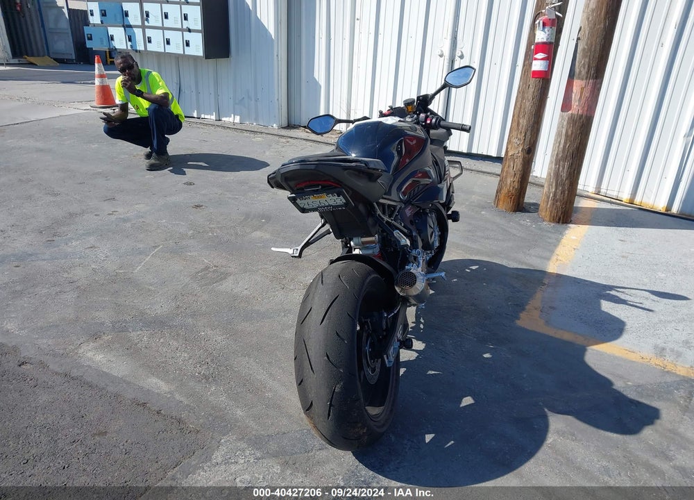 2024 BMW S 1000 RR VIN: WB10E630XR6J67537