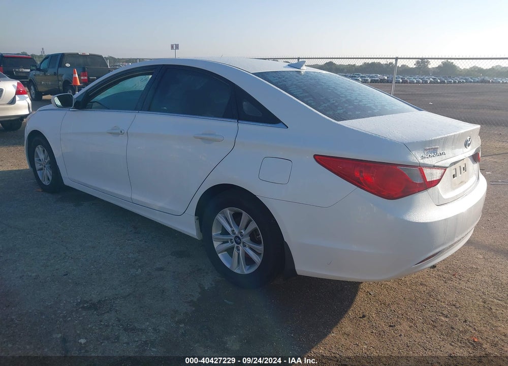 2013 HYUNDAI SONATA GLS VIN: 5NPEB4AC6DH786704