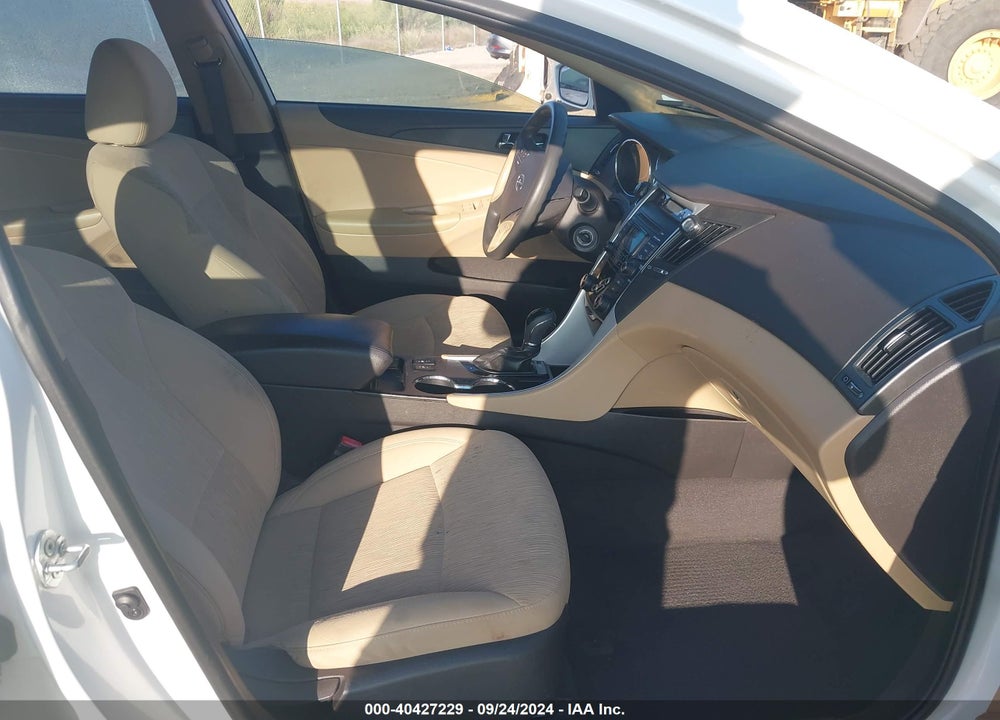 2013 HYUNDAI SONATA GLS VIN: 5NPEB4AC6DH786704