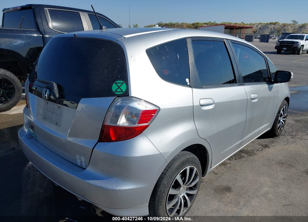 2012 HONDA FIT VIN: JHMGE8H30CC021414