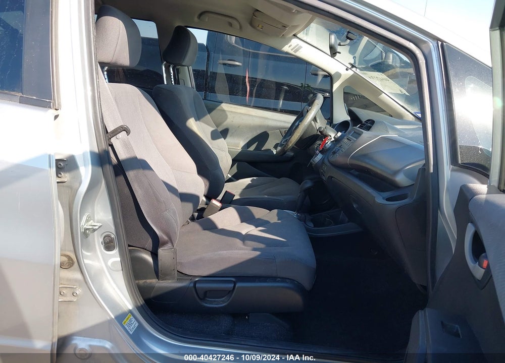 2012 HONDA FIT VIN: JHMGE8H30CC021414