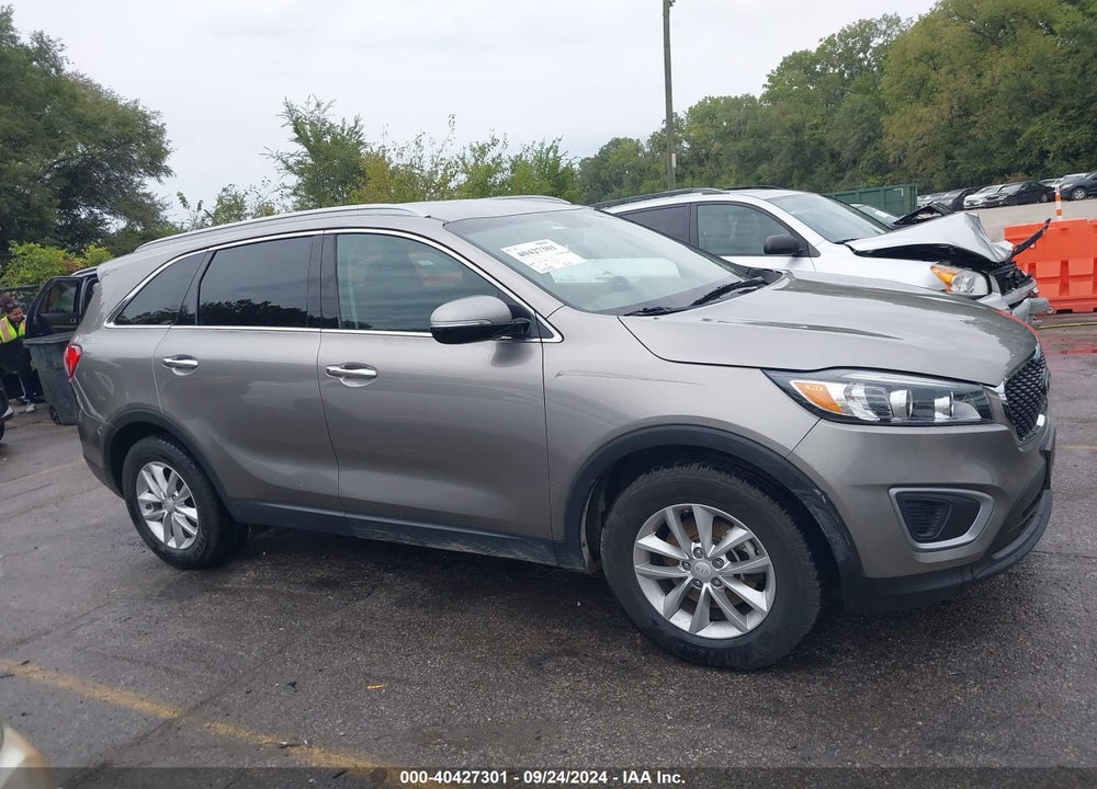 2017 KIA SORENTO 2.4L LX VIN: 5XYPG4A38HG299057