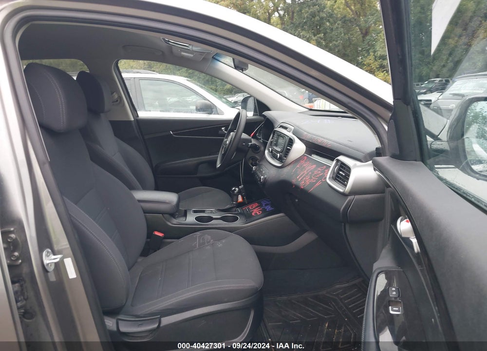 2017 KIA SORENTO 2.4L LX VIN: 5XYPG4A38HG299057