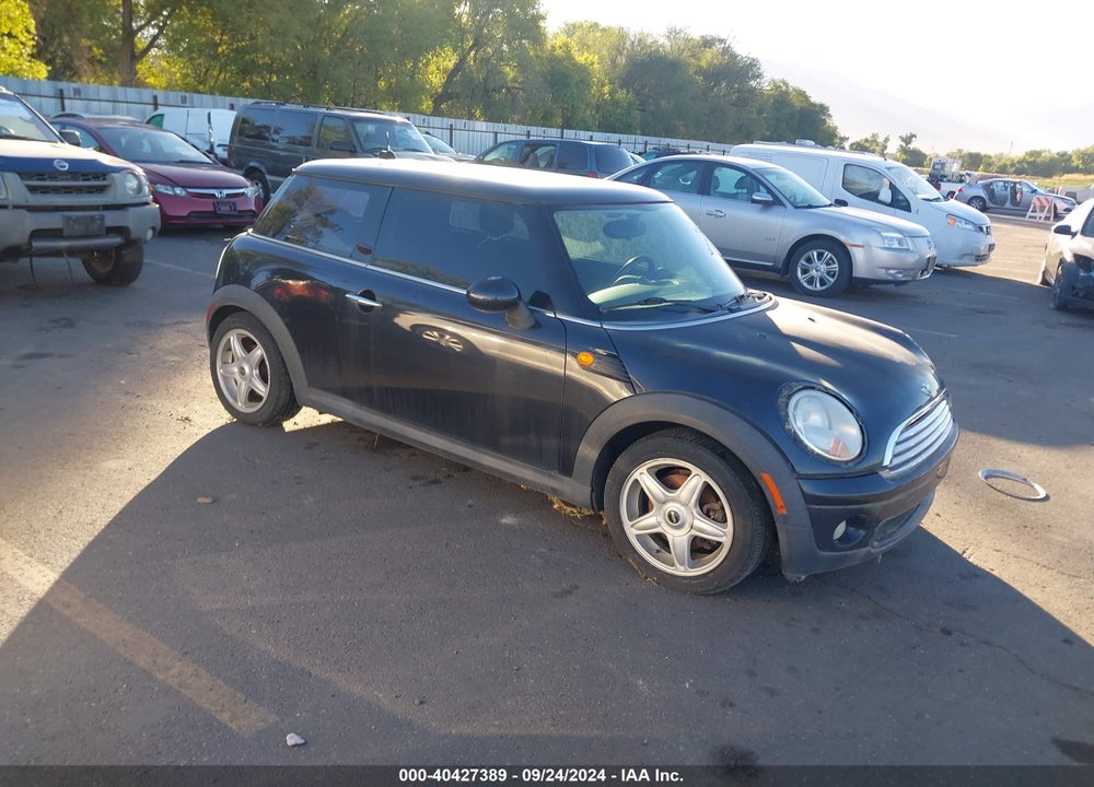 2007 MINI COOPER VIN: WMWMF33567TL68455