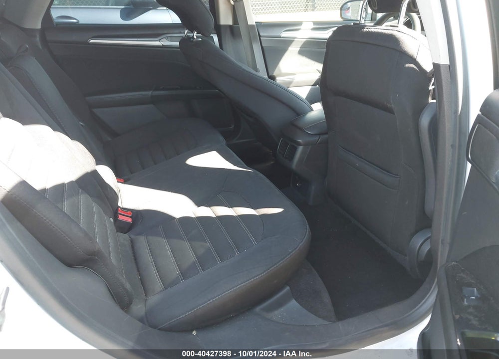 2014 FORD FUSION SE VIN: 1FA6P0H7XE5401188
