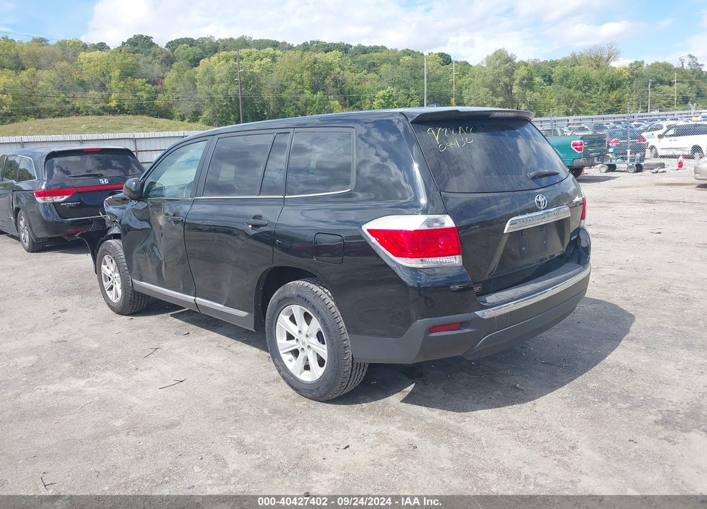 2011 TOYOTA HIGHLANDER BASE V6 VIN: 5TDBK3EH7BS044130