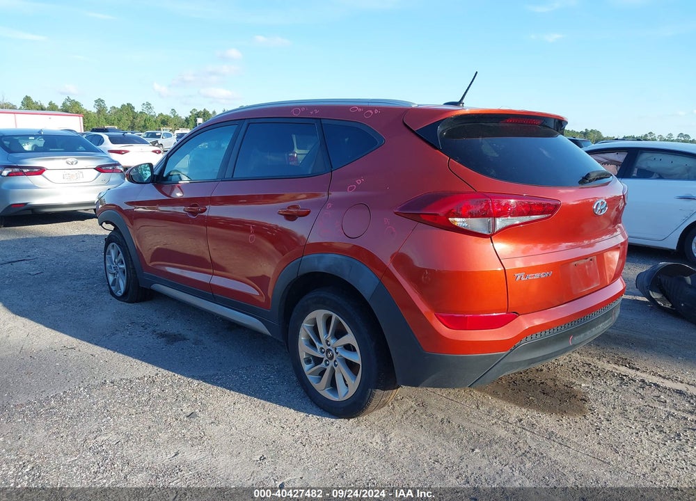 2017 HYUNDAI TUCSON SE VIN: KM8J33A41HU273835