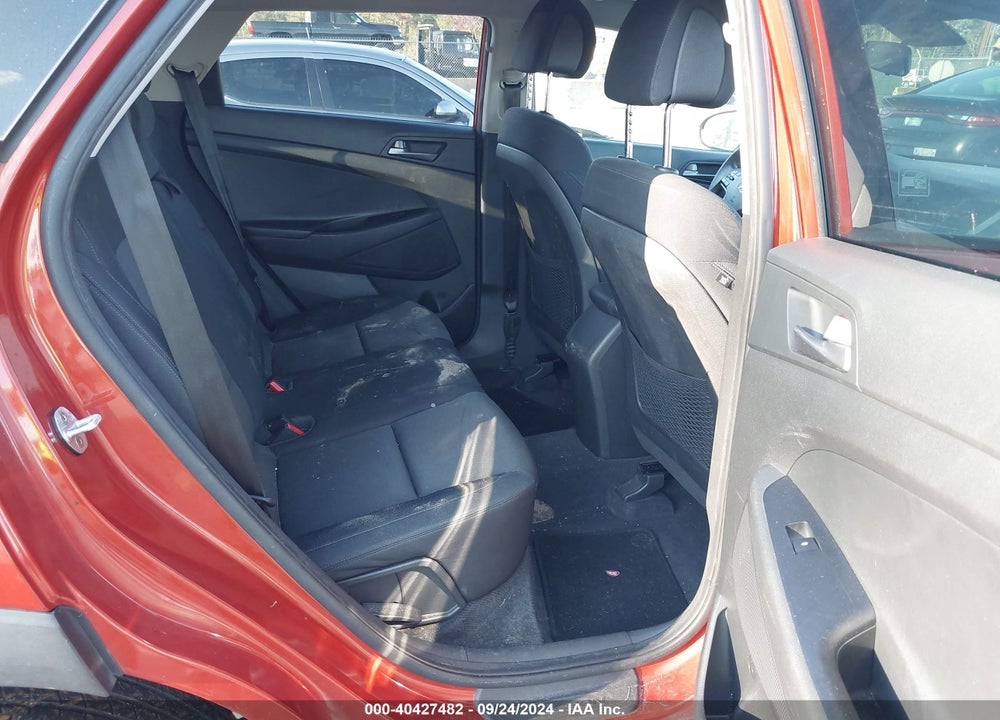 2017 HYUNDAI TUCSON SE VIN: KM8J33A41HU273835