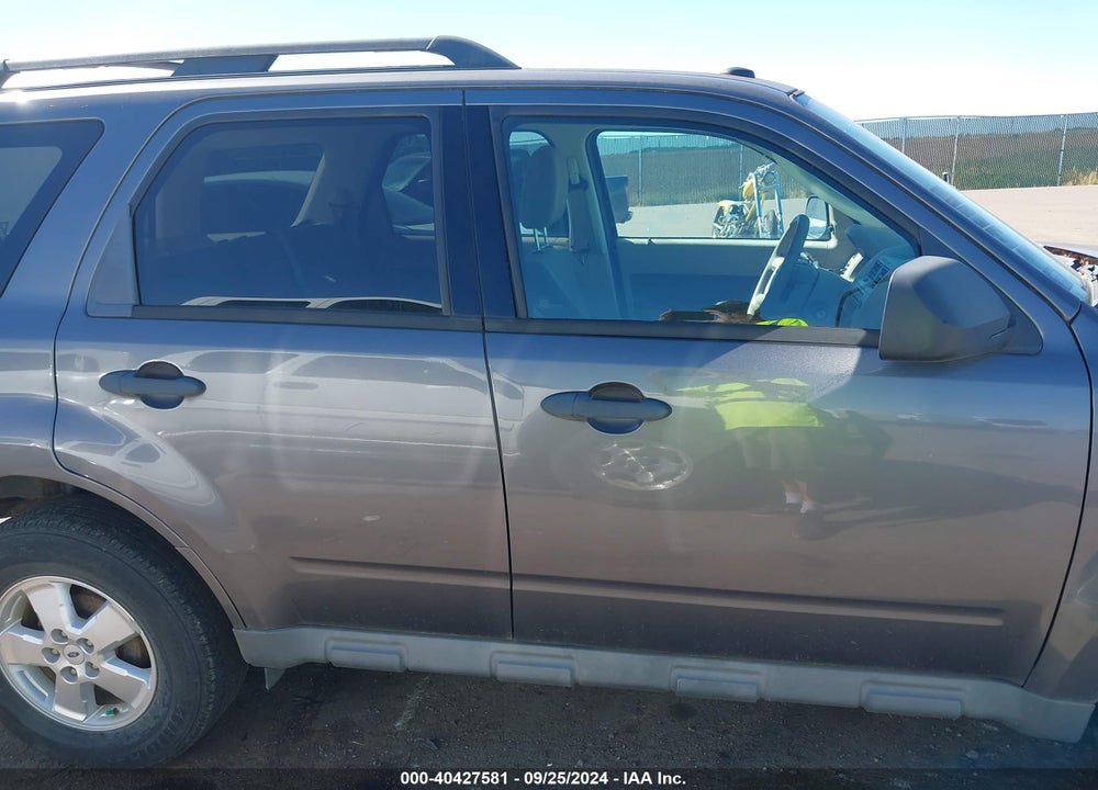 2009 FORD ESCAPE XLT VIN: 1FMCU93789KB19281