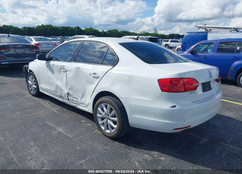 2011 VOLKSWAGEN JETTA 2.5L SE VIN: 3VWDX7AJ1BM305551