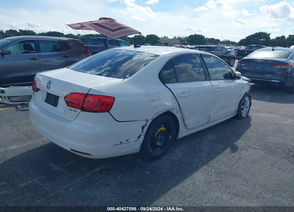 2011 VOLKSWAGEN JETTA 2.5L SE VIN: 3VWDX7AJ1BM305551