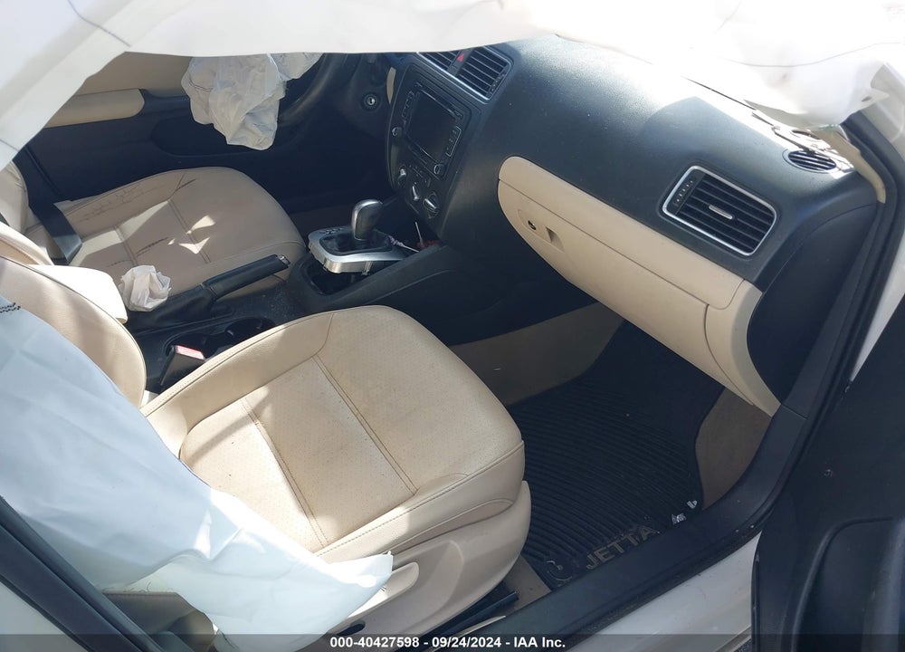 2011 VOLKSWAGEN JETTA 2.5L SE VIN: 3VWDX7AJ1BM305551