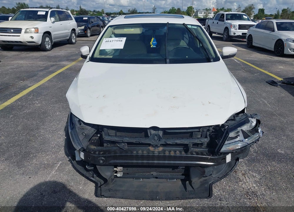 2011 VOLKSWAGEN JETTA 2.5L SE VIN: 3VWDX7AJ1BM305551