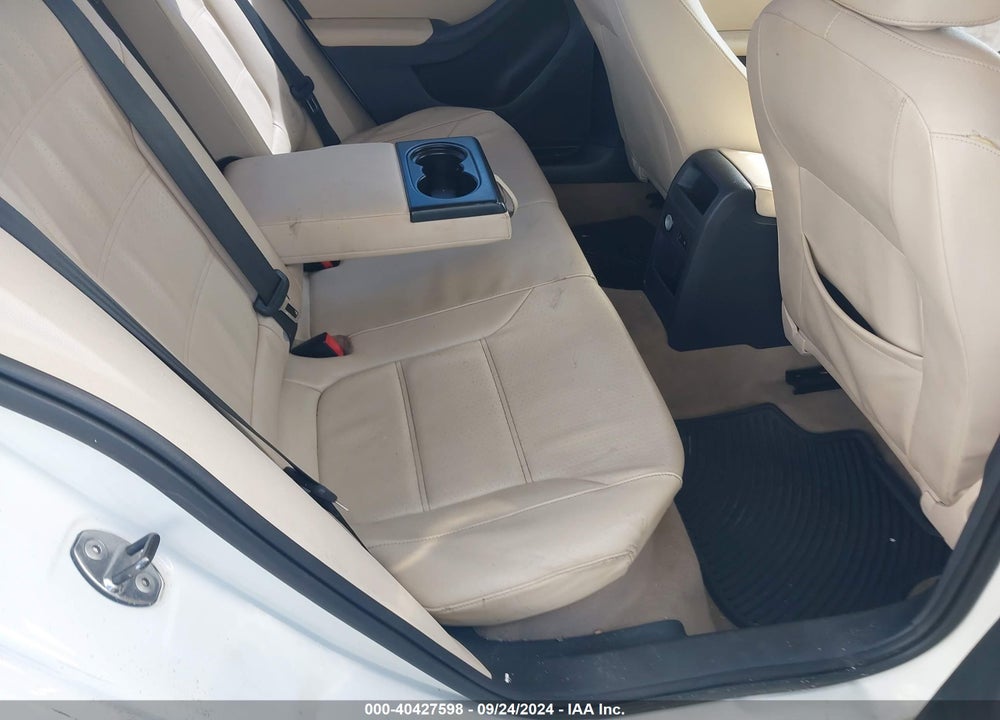 2011 VOLKSWAGEN JETTA 2.5L SE VIN: 3VWDX7AJ1BM305551