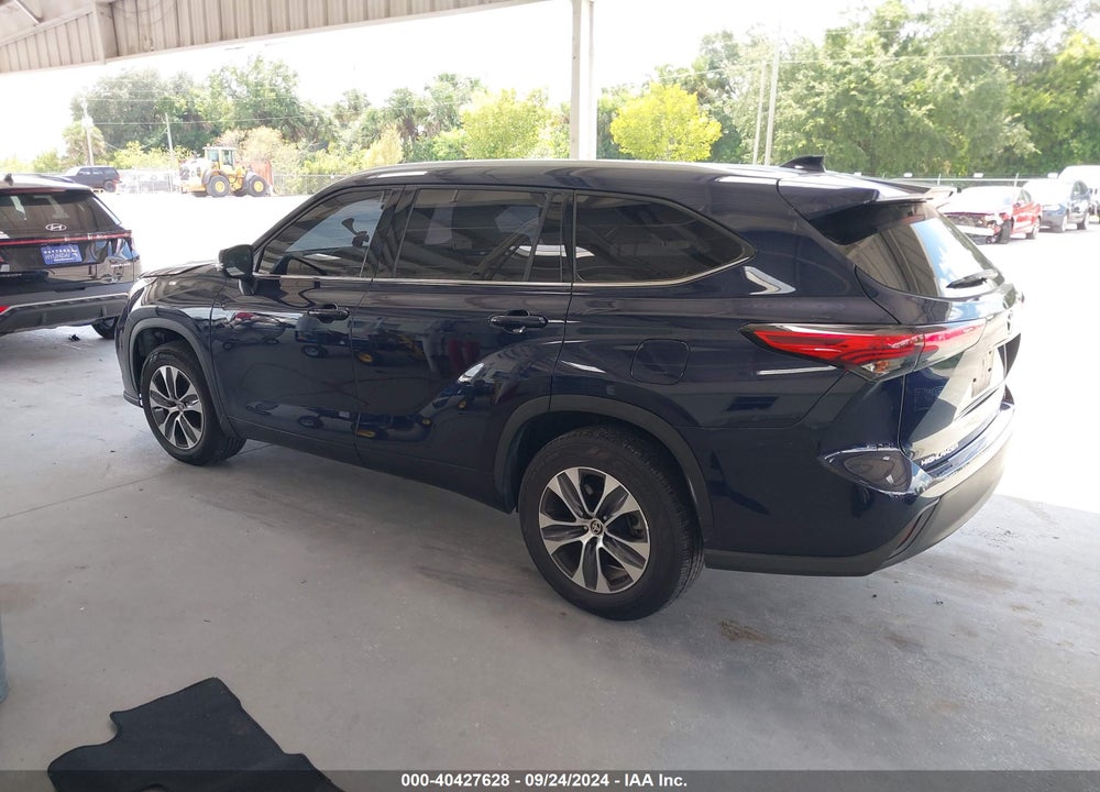 2021 TOYOTA HIGHLANDER XLE VIN: 5TDGZRAH3MS527255
