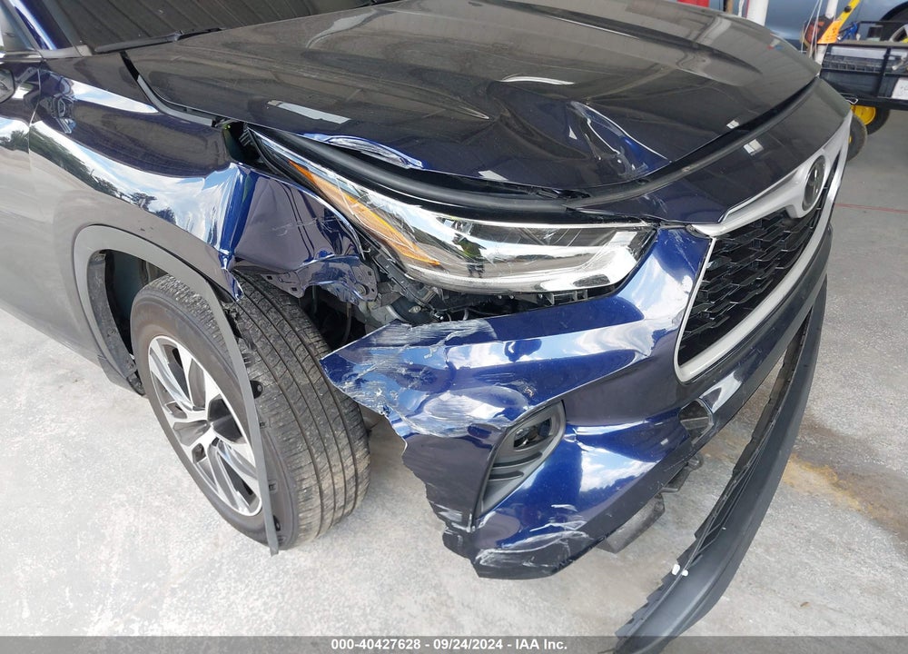 2021 TOYOTA HIGHLANDER XLE VIN: 5TDGZRAH3MS527255
