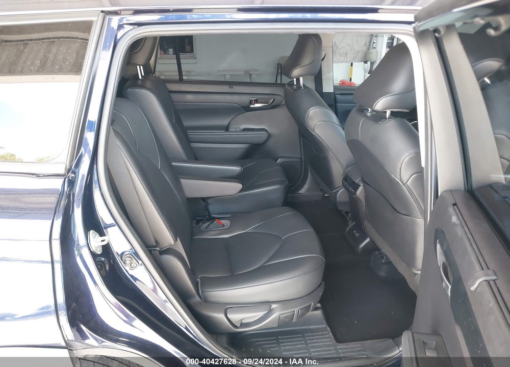 2021 TOYOTA HIGHLANDER XLE VIN: 5TDGZRAH3MS527255