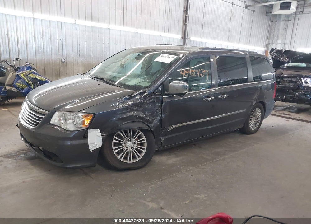 2016 CHRYSLER TOWN & COUNTRY TOURING-L ANNIVERSARY EDITION VIN: 2C4RC1CG4GR121840