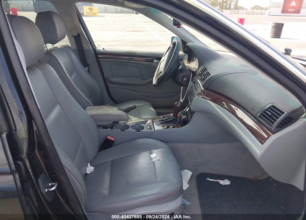 2004 BMW 330I VIN: WBAEV53444KM37137