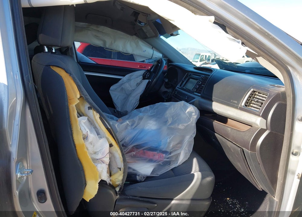 2015 TOYOTA HIGHLANDER VIN: 5TDZKRFH6FS075679