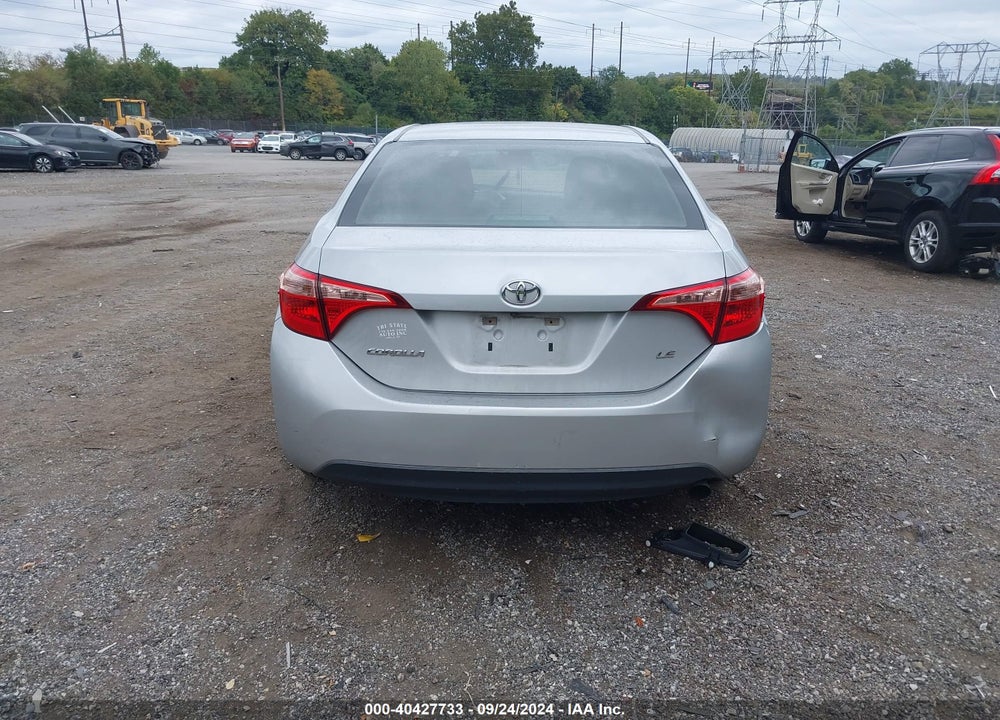 2018 TOYOTA COROLLA LE VIN: 5YFBURHEXJP751812
